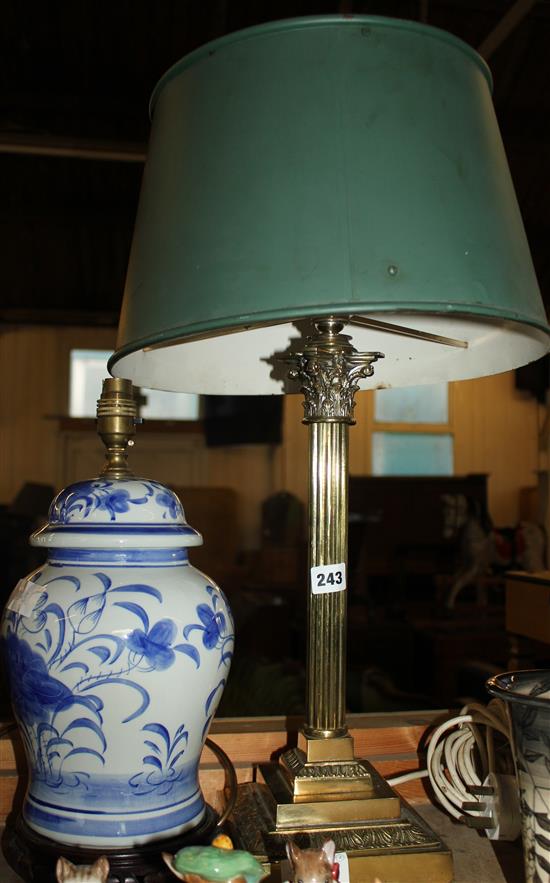 Brass Corinthian column lamp & 20 other lamps